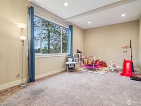 301 S 47th Street B, Renton WA 98055