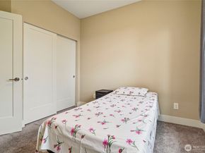 301 S 47th Street B, Renton WA 98055