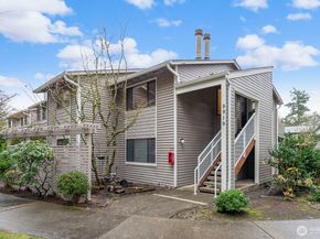 9919 NE 144th Lane 606, Kirkland WA 98034