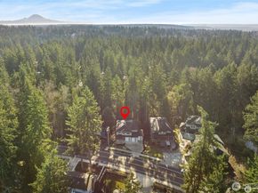 12055 SE May Creek Park Drive, Newcastle WA 98056