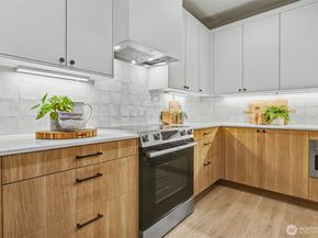 11251 108th Avenue NE, Kirkland WA 98033