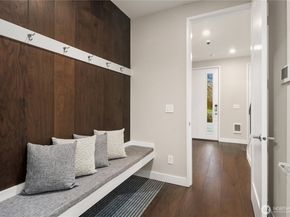 23121 NE 8th Street A4, Sammamish WA 98074