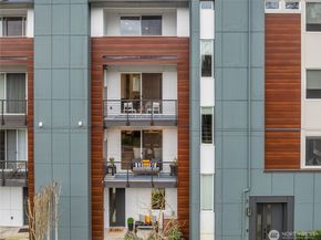 23121 NE 8th Street A4, Sammamish WA 98074