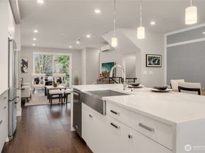 23121 NE 8th Street A4, Sammamish WA 98074