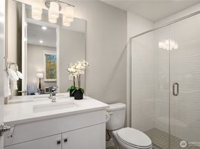 23121 NE 8th Street A4, Sammamish WA 98074