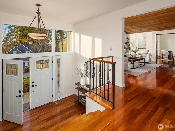 8413 SE 53rd Place, Mercer Island WA 98040