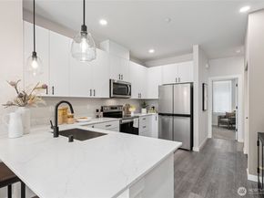 16111 36TH Avenue W J3, Lynnwood WA 98087