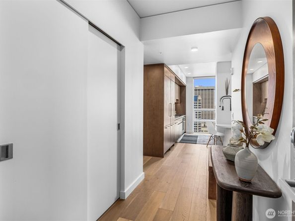 121 Stewart Street 2402, Seattle WA 98101