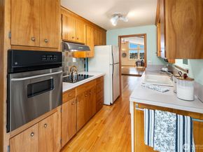 2530 26th Avenue W, Seattle WA 98199