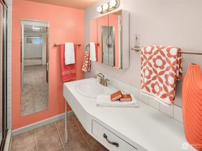 2530 26th Avenue W, Seattle WA 98199