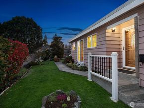 2530 26th Avenue W, Seattle WA 98199