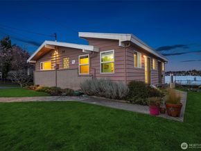 2530 26th Avenue W, Seattle WA 98199