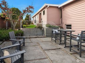 2530 26th Avenue W, Seattle WA 98199