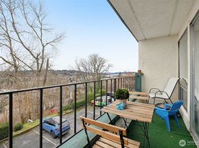 629 Cedar Avenue S A202, Renton WA 98057