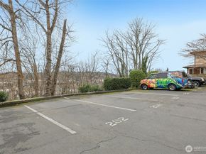 629 Cedar Avenue S A202, Renton WA 98057