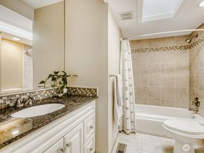 16717 NE 18th Street, Bellevue WA 98008