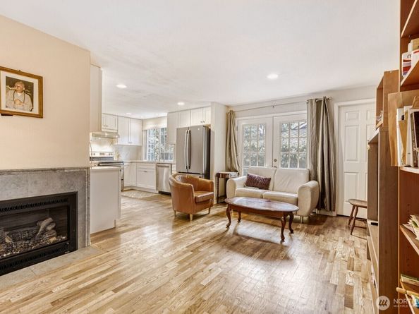 16717 NE 18th Street, Bellevue WA 98008