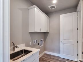 4940 Johnson Street NW, Bremerton WA 98311