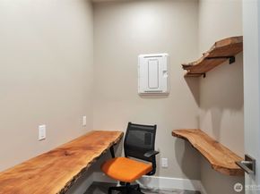 4940 Johnson Street NW, Bremerton WA 98311