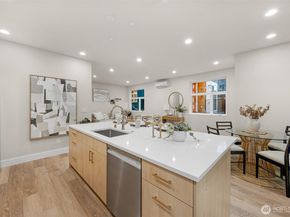 910 15th Avenue B, Seattle WA 98122