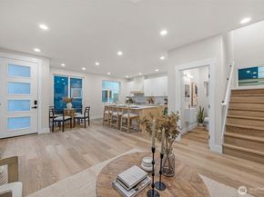 910 15th Avenue B, Seattle WA 98122