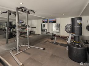 15733 25th Avenue SW, Burien WA 98166