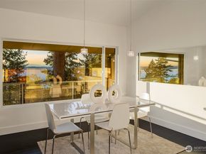 15733 25th Avenue SW, Burien WA 98166