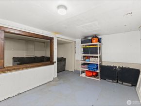 9007 Dayton Avenue N, Seattle WA 98103