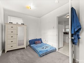 9007 Dayton Avenue N, Seattle WA 98103