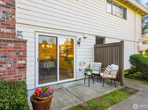 410 214th Street SW B, Bothell WA 98021