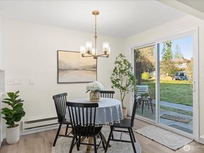 410 214th Street SW B, Bothell WA 98021