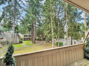 4813 180th Street SW C202, Lynnwood WA 98037