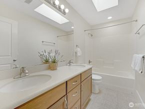 17681 NE 121st Court, Redmond WA 98052