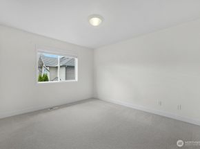 17681 NE 121st Court, Redmond WA 98052