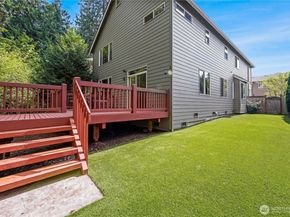 17681 NE 121st Court, Redmond WA 98052