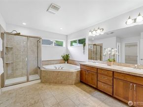 17681 NE 121st Court, Redmond WA 98052