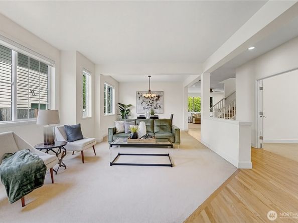 17681 NE 121st Court, Redmond WA 98052