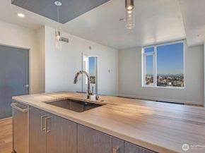 1321 Seneca Street 2202, Seattle WA 98101