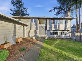 19234 121st Place SE, Kent WA 98031