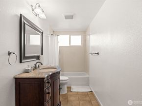 19234 121st Place SE, Kent WA 98031