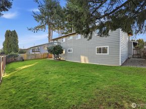 19234 121st Place SE, Kent WA 98031