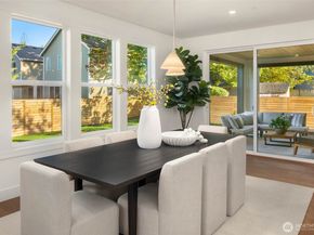 208 106th Avenue SE, Bellevue WA 98004