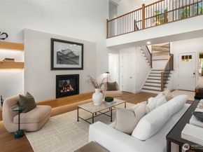 208 106th Avenue SE, Bellevue WA 98004