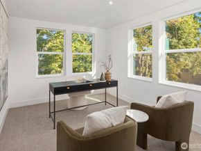 208 106th Avenue SE, Bellevue WA 98004