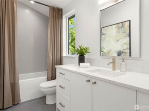 208 106th Avenue SE, Bellevue WA 98004