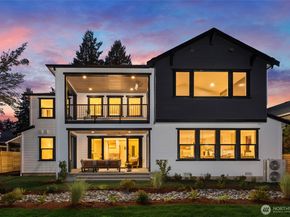 208 106th Avenue SE, Bellevue WA 98004