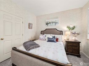 672 Chelan Place NE 672, Renton WA 98059