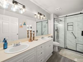 672 Chelan Place NE 672, Renton WA 98059