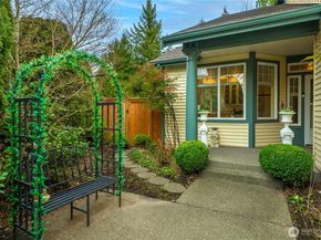 672 Chelan Place NE 672, Renton WA 98059