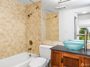 3601 24th Avenue W 207, Seattle WA 98199